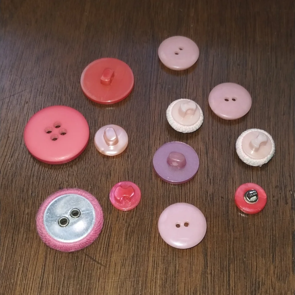 Assorted Pink Buttons